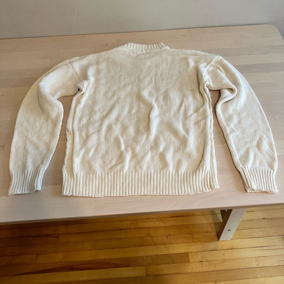 100% Cotton Cable-knit Sweater - Picture 2 of 6